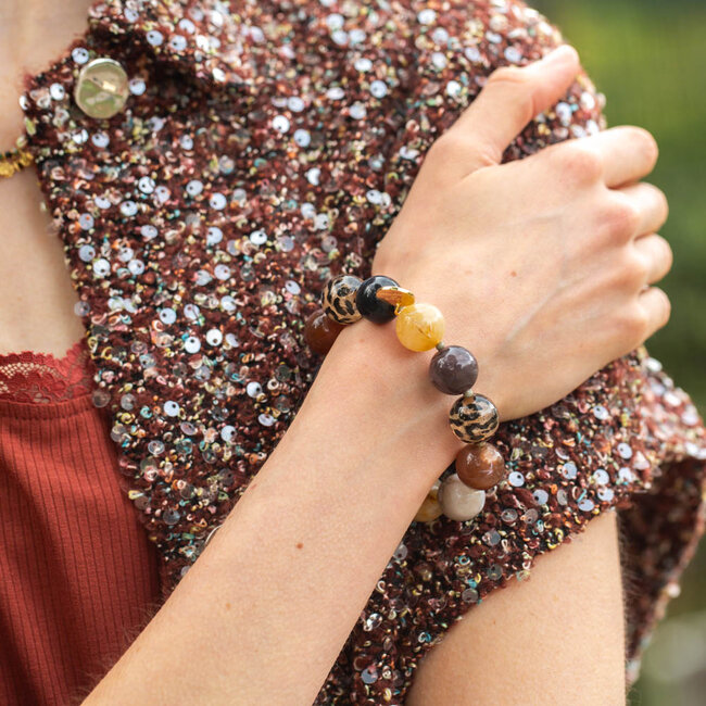 Biba  Armband met bruine en tijgerprint kralen