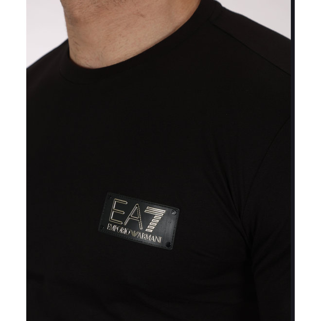 Zwart t-shirt met EA7 logo patch