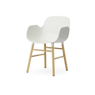 Normann Copenhagen Form Armchair Chêne