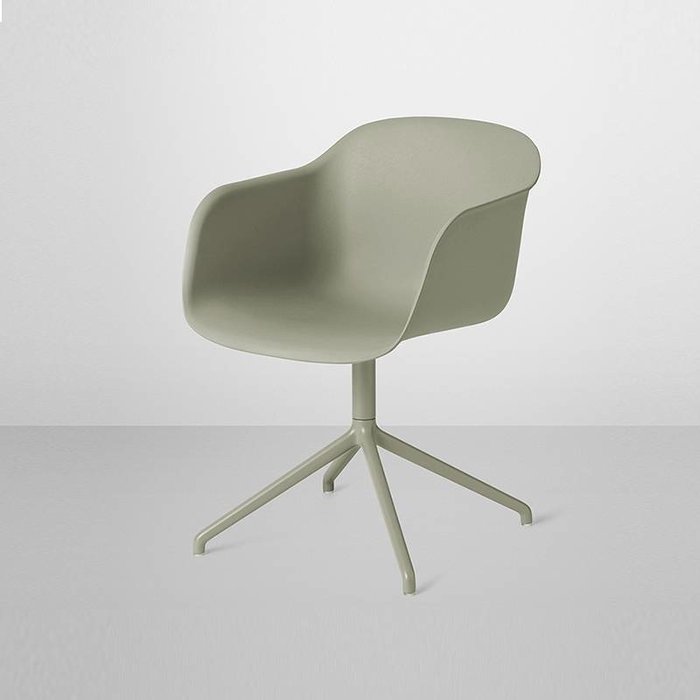 Muuto Fiber Armchair dessous pivotant