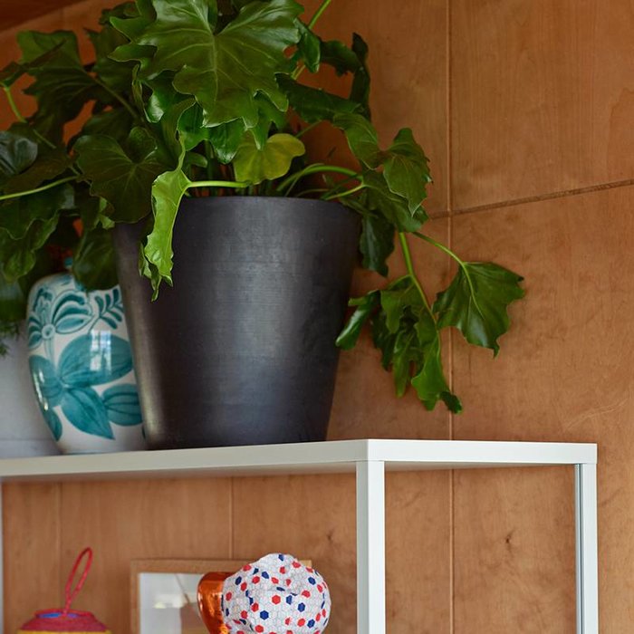 HAY Pot de fleurs avec échelle en polybéton