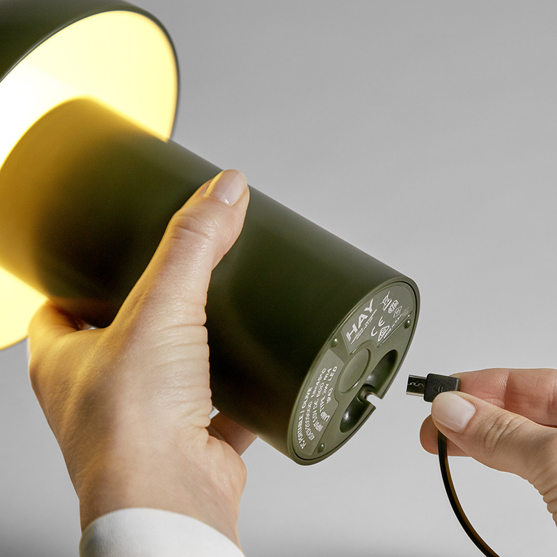 Lampe PC Portable - HAY - Lampe autonome à la fois raffinée et nomade