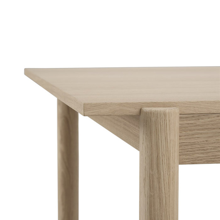 Muuto Linear tafel eik