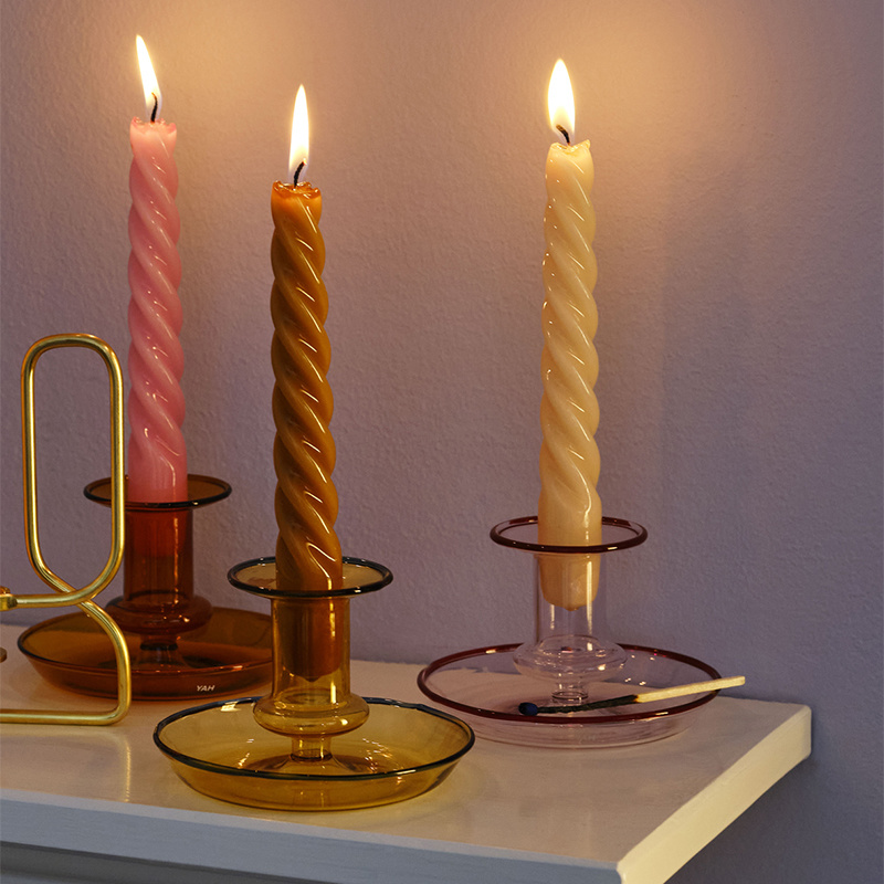 Tendance Twisted Candles : comment réaliser des bougies torsadées ?