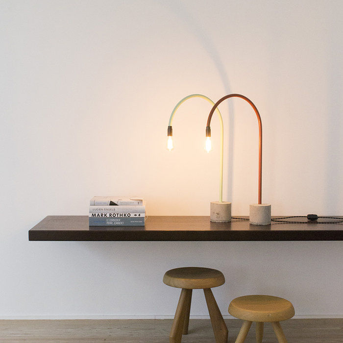 bultin Bul035 tafellamp - concrete grey base