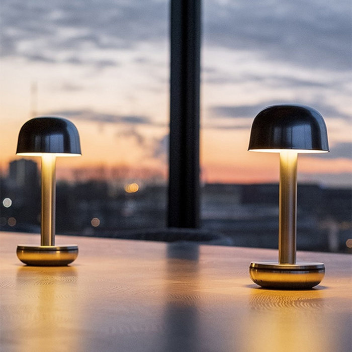 Humble Humble Two lampe de table Gold