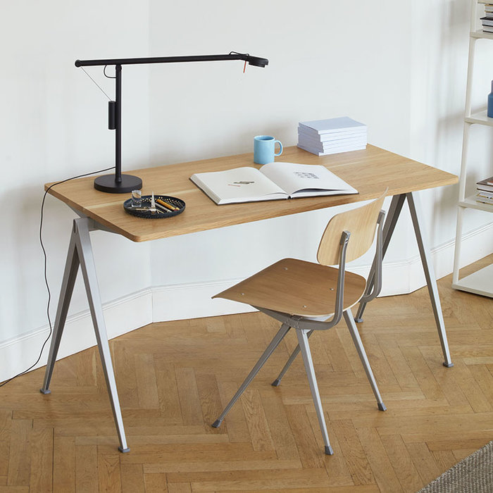 HAY Pyramid tafel 01 - beige stalen frame