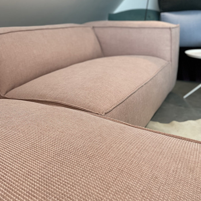 Fest Amsterdam Dunbar sofa avec divan gauche - Cube 166 Blossom - showroom