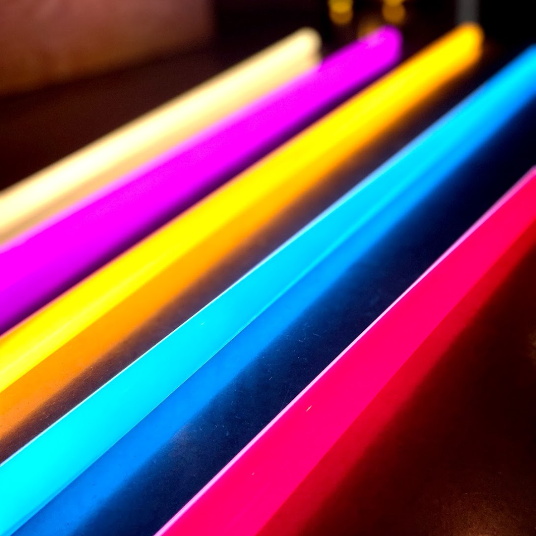 Neon Tube LED Warm White - HAY / LIVINGDESIGN / livraison GRATUITE! -  Livingdesign