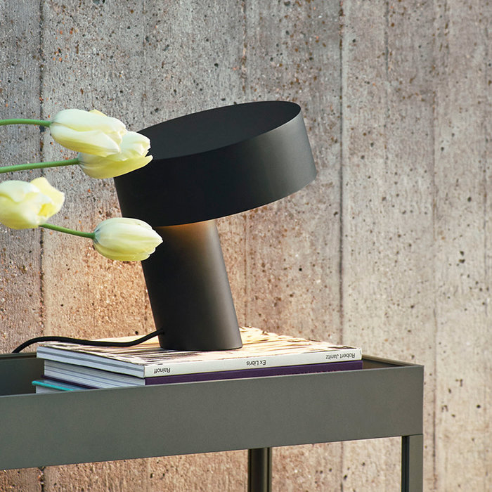 HAY Lampe de table inclinée