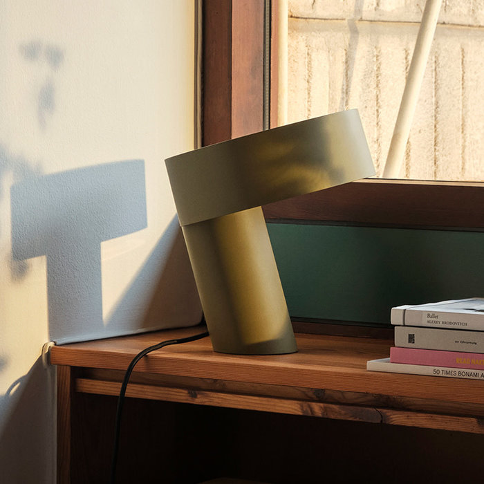 HAY Lampe de table inclinée