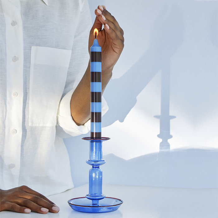 HAY Flare M - Bleue avec bordure rouge