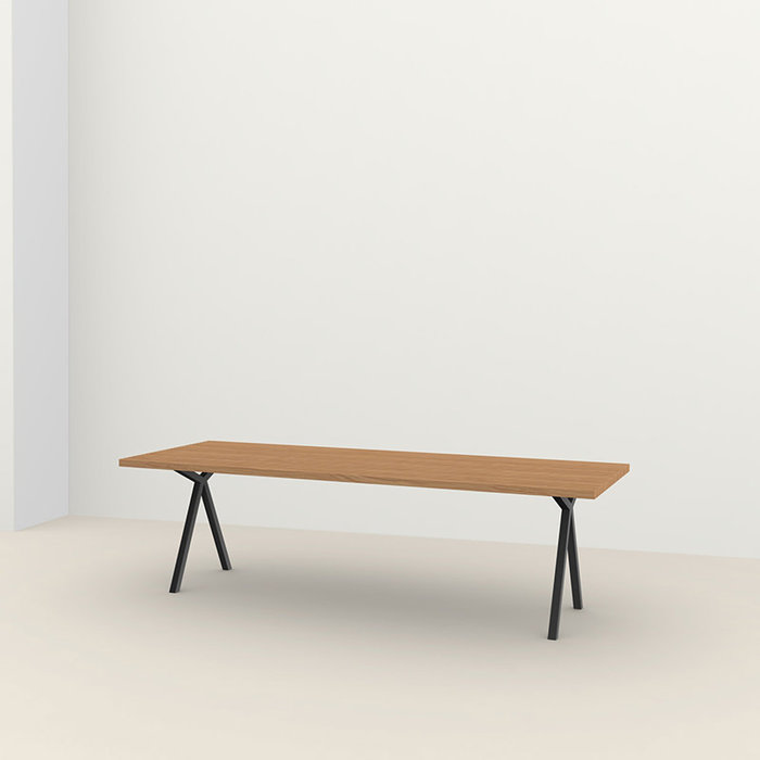 Studio Henk Slim X-type outdoor tafel - Iroko zwart frame - Studio Henk