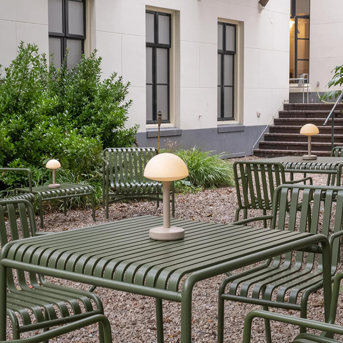 Humble Lampe à poser Humble Bug Beige Frosted - Humble