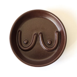 nietbol Boob dish - Adama - Chocoladebruin