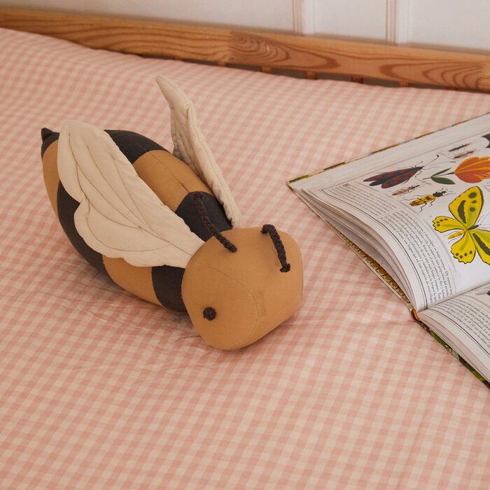 Lorena Canals Coussin Buzzy Bee