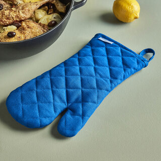Nicolas Vahé Gant de cuisine bleu