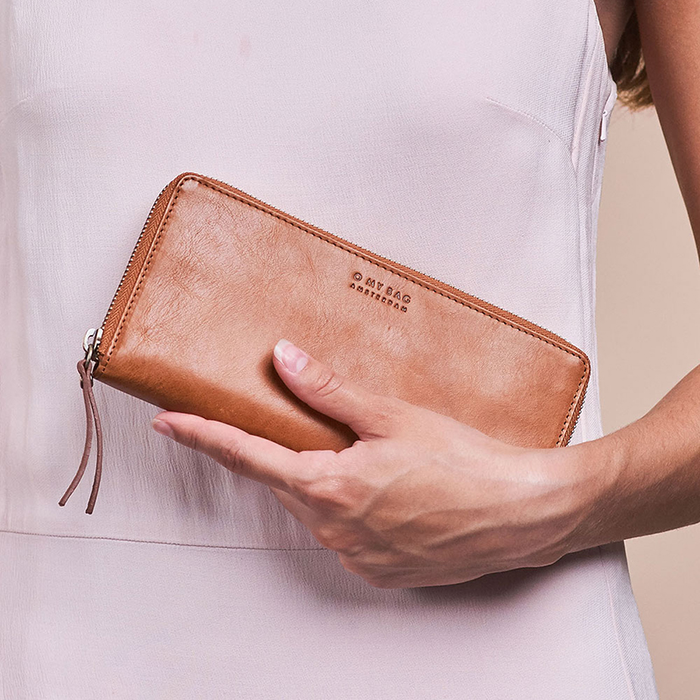 O MY BAG Portemonnaie Sonny Cognac Stromboli Leather - O My Bag