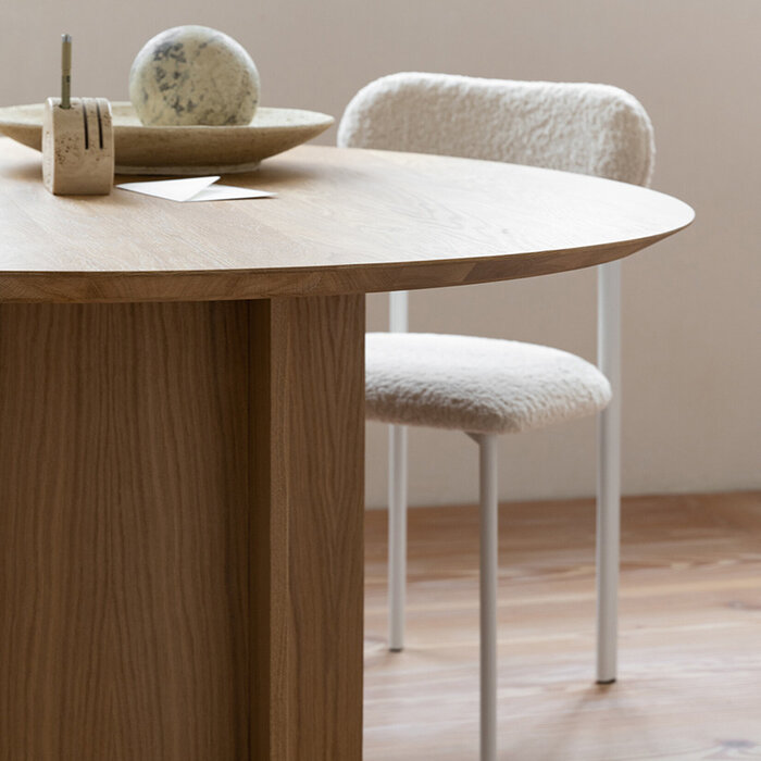 Studio Henk Column Quadpod Table - Chêne naturel laqué - Studio Henk
