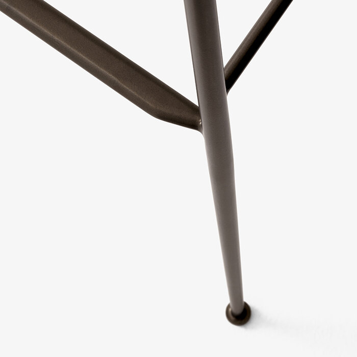 &Tradition Rely HW81 Barkruk H65 Low Back - Bronze Tube Base - &Tradition