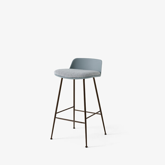 &Tradition HW82 Barkruk H66,5 Low Back - Gestoffeerd - Bronze Tube Base - &Tradition