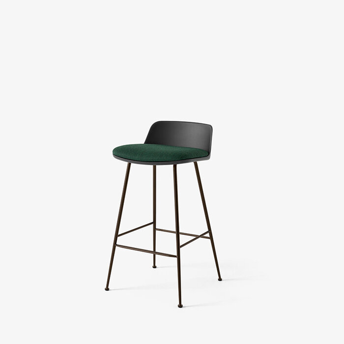 &Tradition HW82 Barkruk H66,5 Low Back - Gestoffeerd - Bronze Tube Base - &Tradition