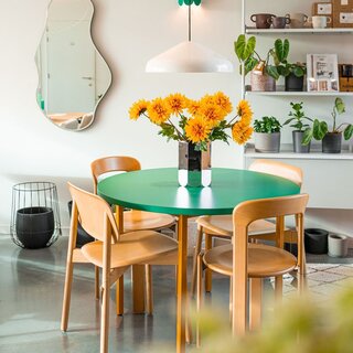 HAY Two-colour round table - green mint tabletop - ochre frame
