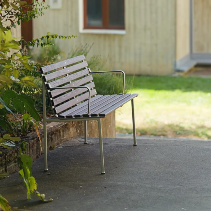 HAY Banc de salle à manger Traverse avec accoudoir - HAY