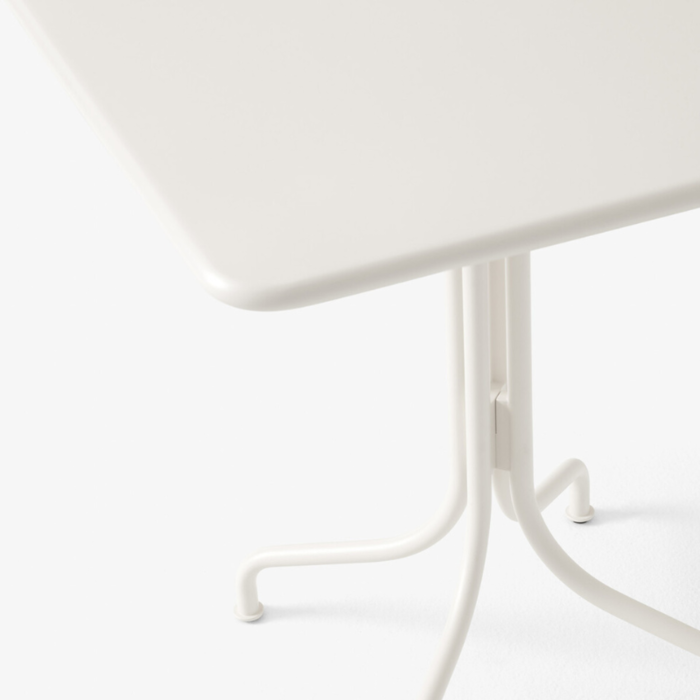 &Tradition Thorvald Café table SC97 - &Tradition