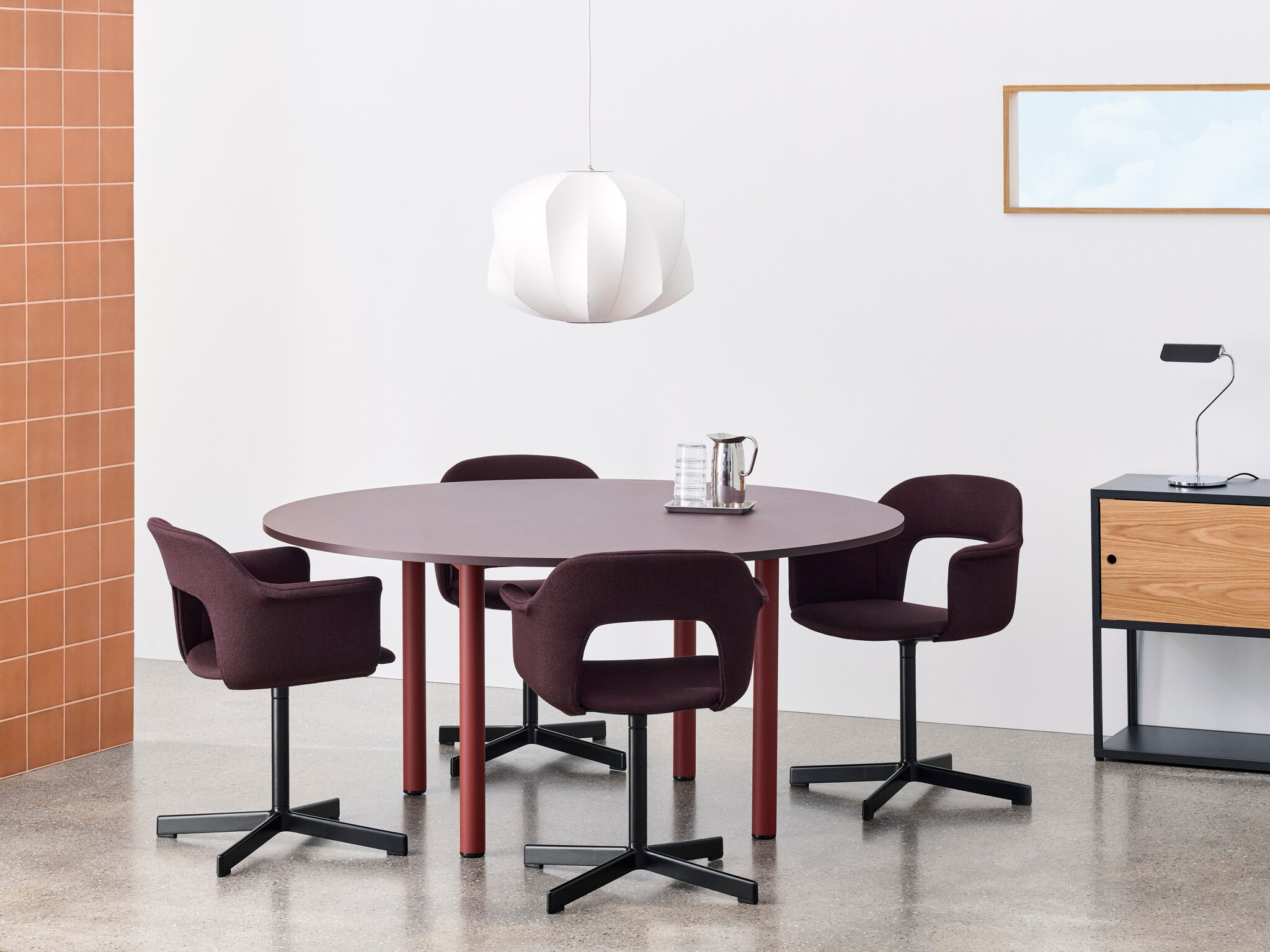 HAY Annex table - Round - HAY