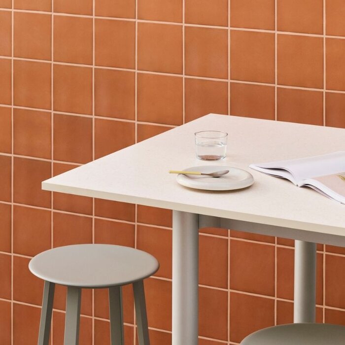 HAY Annex table - Overhang - HAY