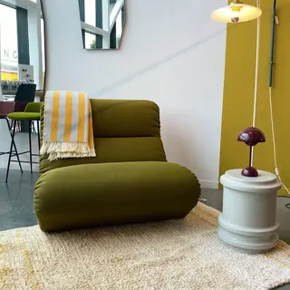 &Tradition Hi Lo AV54 sofa - showroommodel