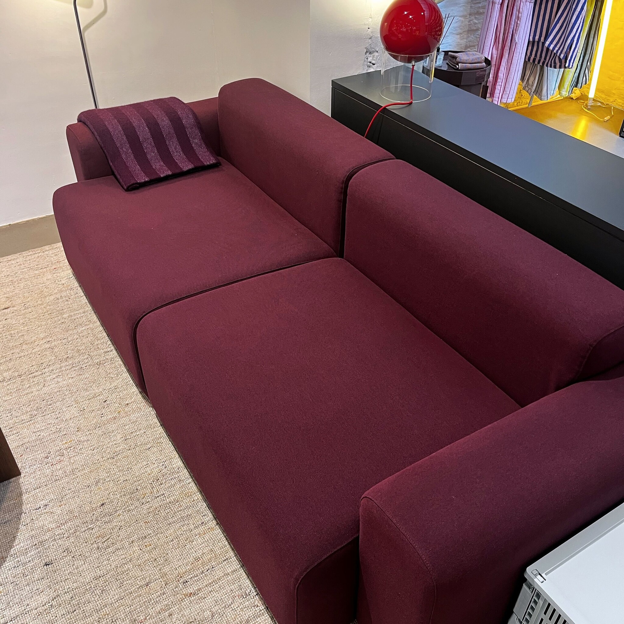 HAY Mags Sofa Low Armrest - Story 014 (Showroom) - HAY