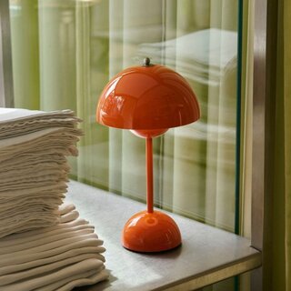 &Tradition Lampe de table portable Flowerpot VP9