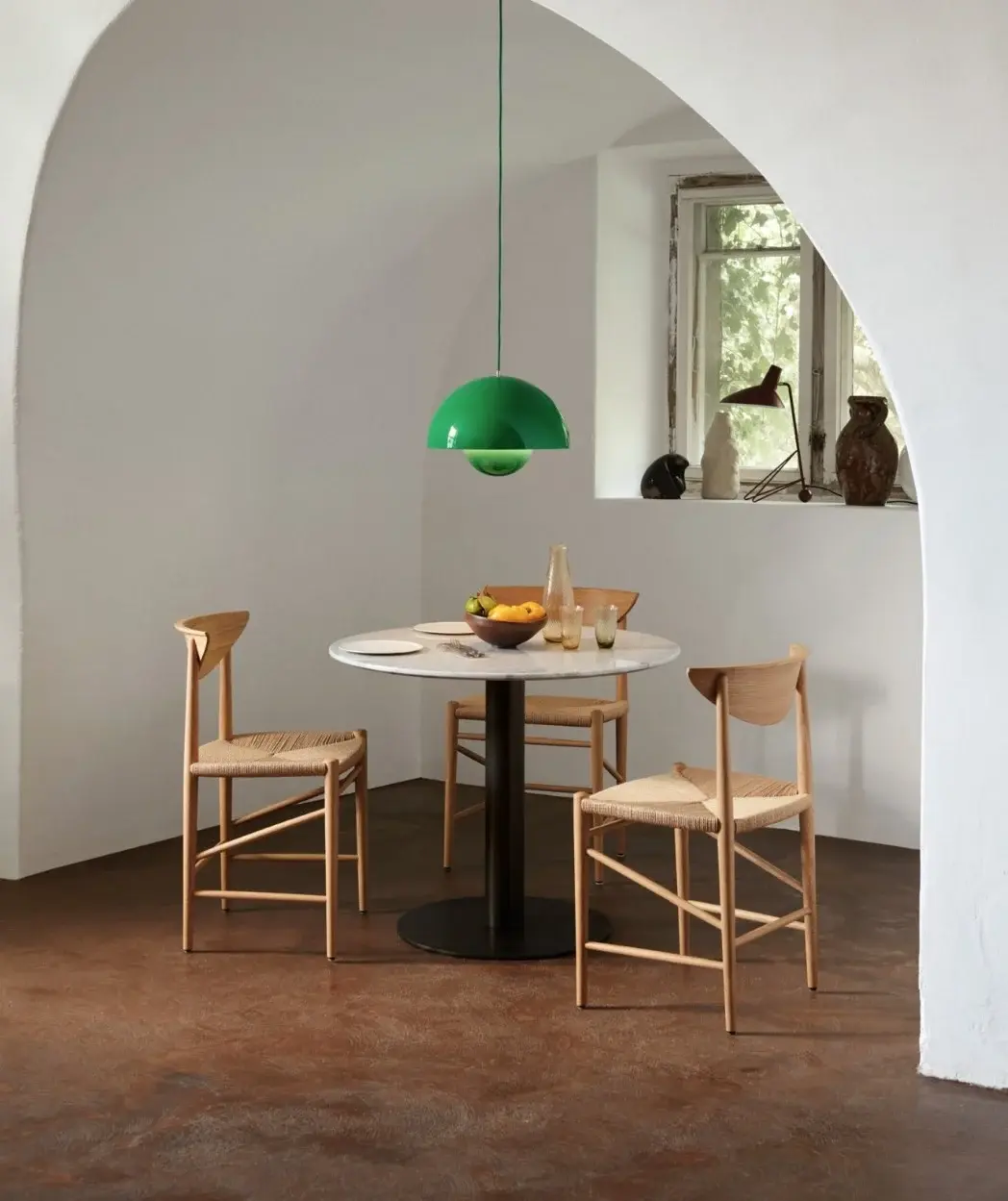 &Tradition In Between Tafel SK11 (showroommodel) - Ø90 - Bianco Carrara - Brons