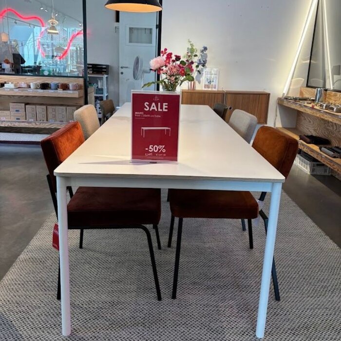Muuto Base Table L - 250 x 90 cm - Modèle d'exposition