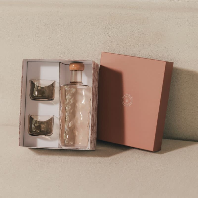 Paveau Giftset Swirl Paveau  (1 Fles + 2 Glazen) - Paveau