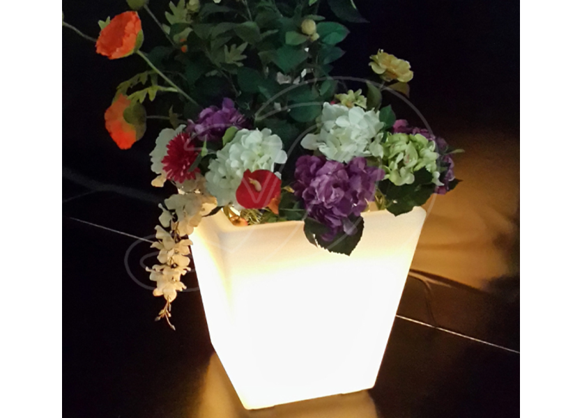 Oplaadbare Bloempot  55 cm LED RGB inclusief Afstandsbediening - Garleds Taurus Tuinlamp