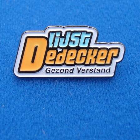 Pins of speldjes naar eigen ontwerp - Geslagen en ingekleurd