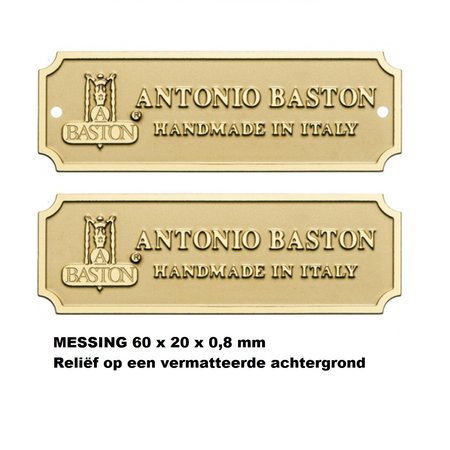 Messing Labels met uw logo in reliëf op een gematteerde achtergrond, prijs vanaf