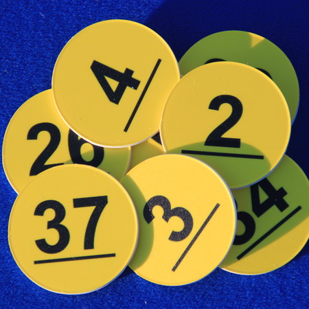 Restpartij: Nummerplaatjes 50mm genummerd van 1-50