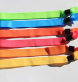 Blanco textiel polsbandjes met cap-lock sluiting - per 100 stuks