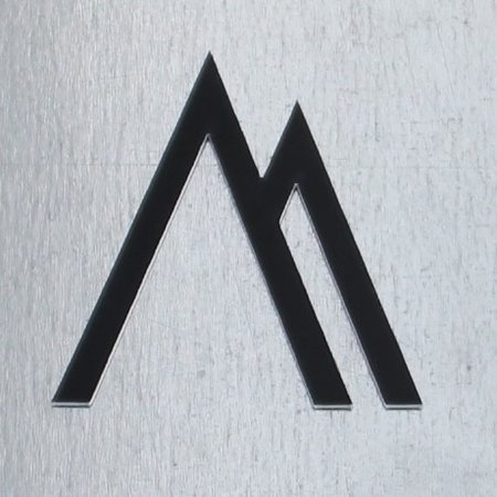 Uitgesneden logo van metaal of kunststof