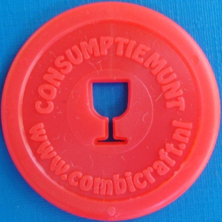 CombiCraft Plastic reliëfmunten met een veiligheidsgat rond, vierkant of in een eigen wensvorm vanaf 3000 stuks te bestellen per 1000 stuks