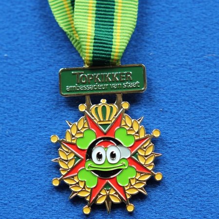 Gegoten medaille ingekleurd met jouw eigen ontwerp