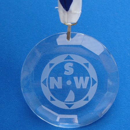 Glas medaille met jouw eigen ontwerp