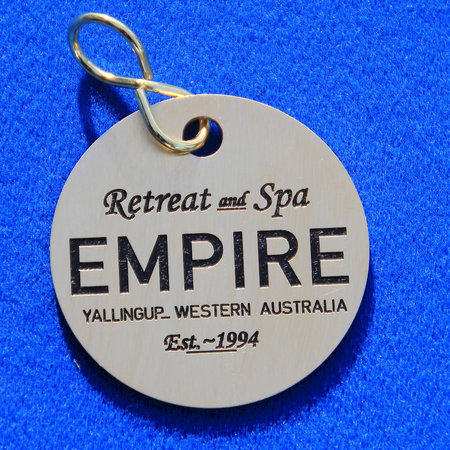 CombiCraft Voorbeeld van sleutellabel messing voor Empire Spa (Australie)