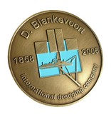 Wij maken herdenkingsmunten in jouw eigen ontwerp in 2D in een metaalkleur naar wens. Ø40x2½ of 3mm dik, vanaf 100 stuks.