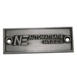 Voorbeeld van gegoten logoplaatje