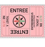 Grote XXL-Entreekaartjes in  75 x 55mm met controlestrookje in boekjes per 500 kaartjes gebundeld. Serie A t/m F in zes kleuren. Genummerd.